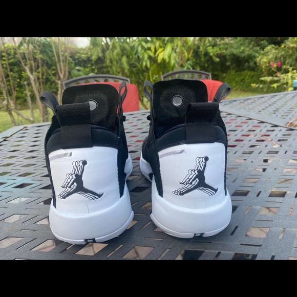 Jordan XXXIV Eclipse - Picture 3 of 7